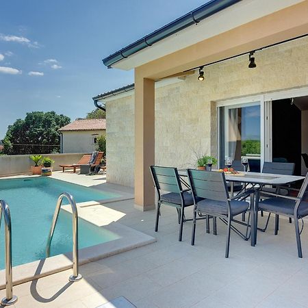 Vila Una With Private Pool Near Rovinj - Open 2022 روفينجسكو سيلو المظهر الخارجي الصورة