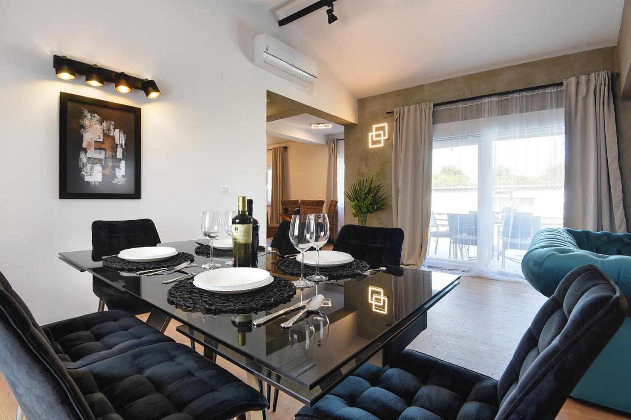 Vila Una With Private Pool Near Rovinj - Open 2022 روفينجسكو سيلو المظهر الخارجي الصورة